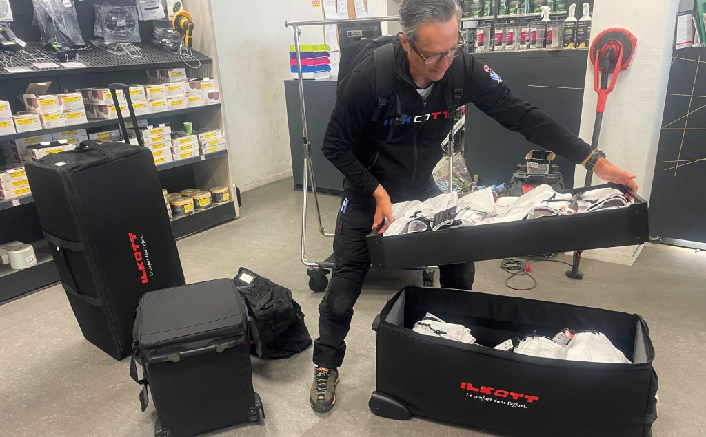 Présentation d'une collection de vêtements de travail Ilkott avec les solutions Bag PRO